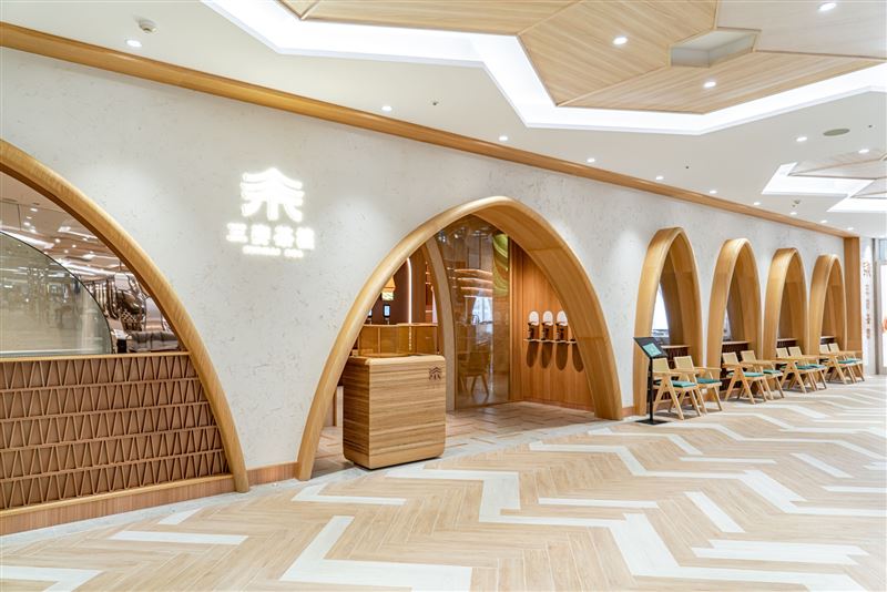Joeman快來吃！金色三麥開台灣茶餐廳　首創「鐵觀音牛肉麵、茶酒牆」(標題圖檔)